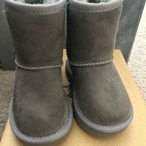 UGG grey classic Suede Boots